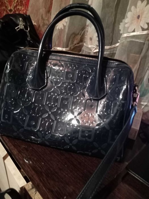 продам сумку женскую