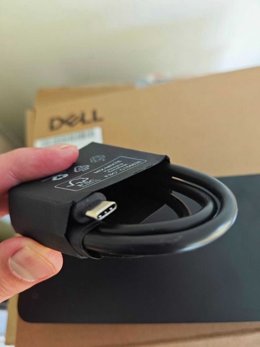Чисто Нова! Докинг станция Dell Pro Thunderbolt 4 - 180W (model: SD25T