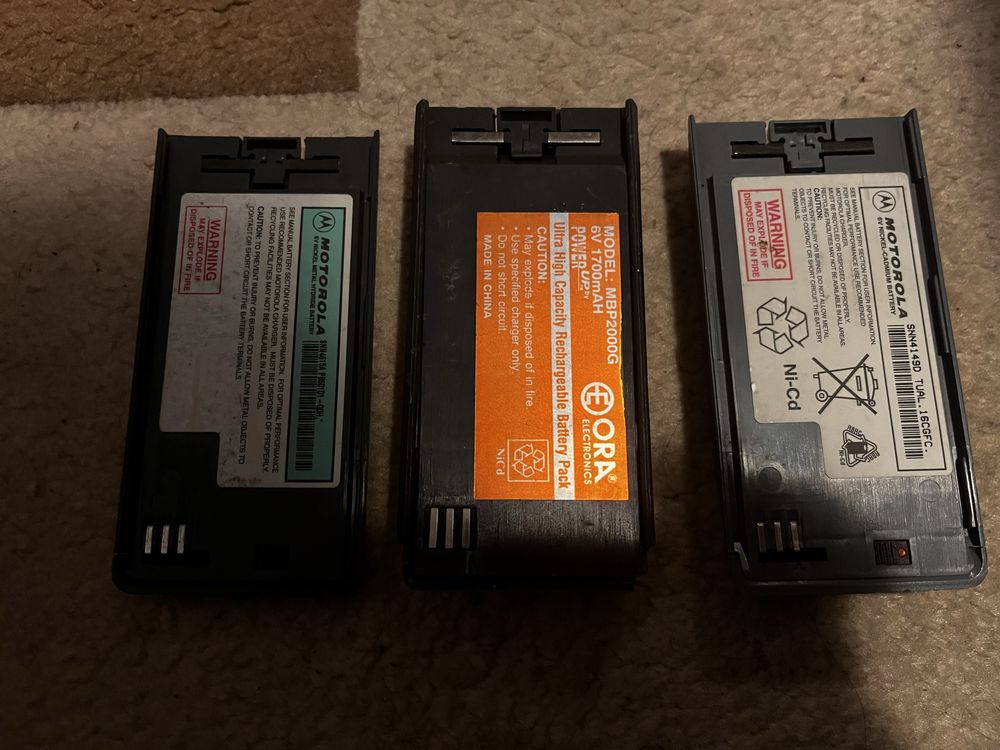 3 bucati acumulatori Motorola foarte vechi