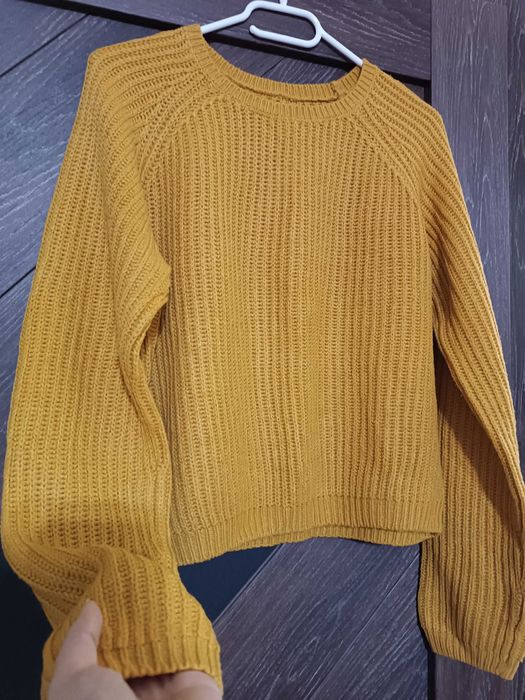 Дамски блузки спортни и елегантни