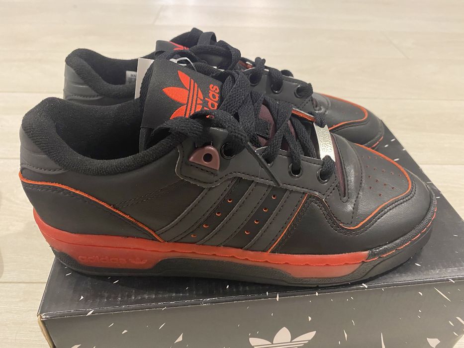 Adidas rivalry low star wars
