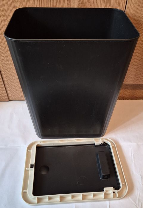 Organizator/placă reglabilă tricouri copii+coș