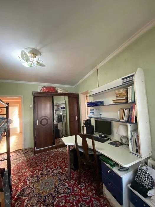 Медгородок 3 хона сотилади