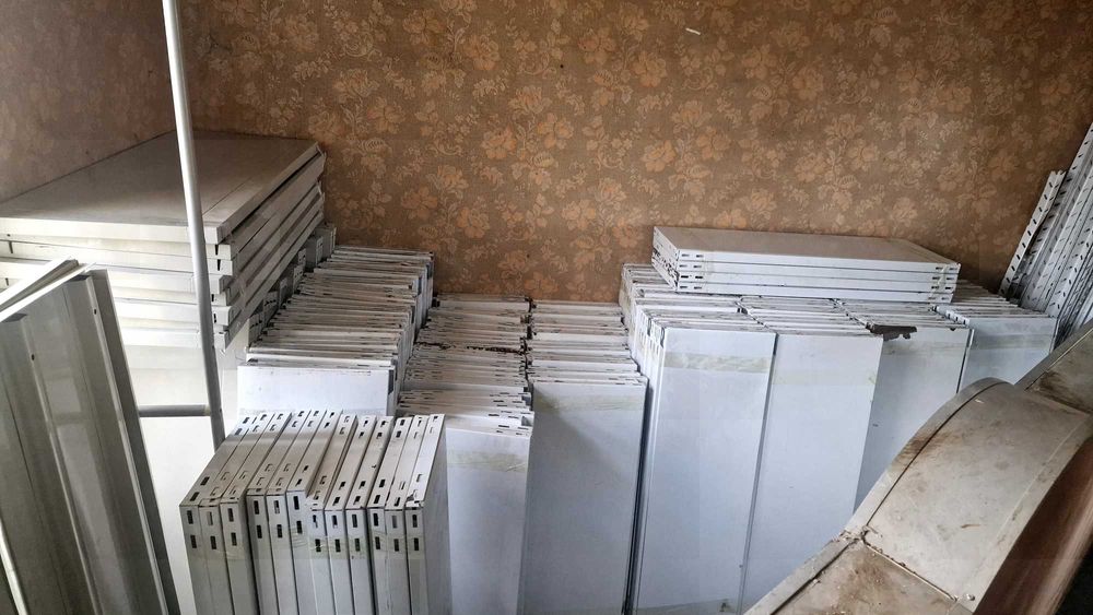 Островен стилаж от пдч