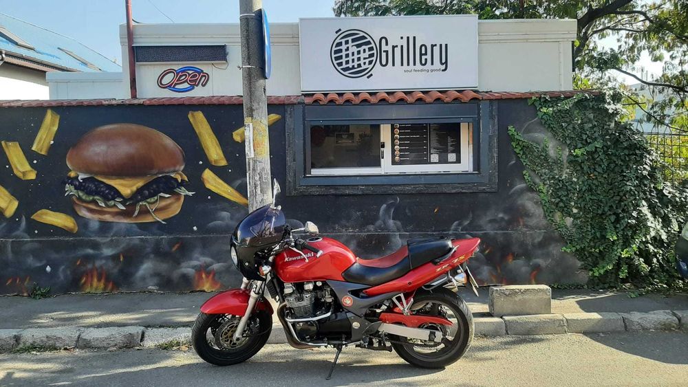 Vând Kawasaki ZR7 2002 - Motocicletă Naked Ideală pentru Începători