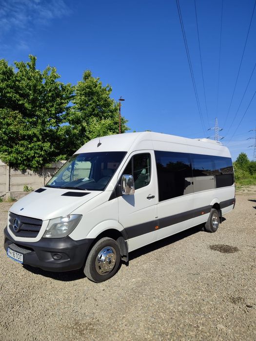 Transport Microbuz și Autocar