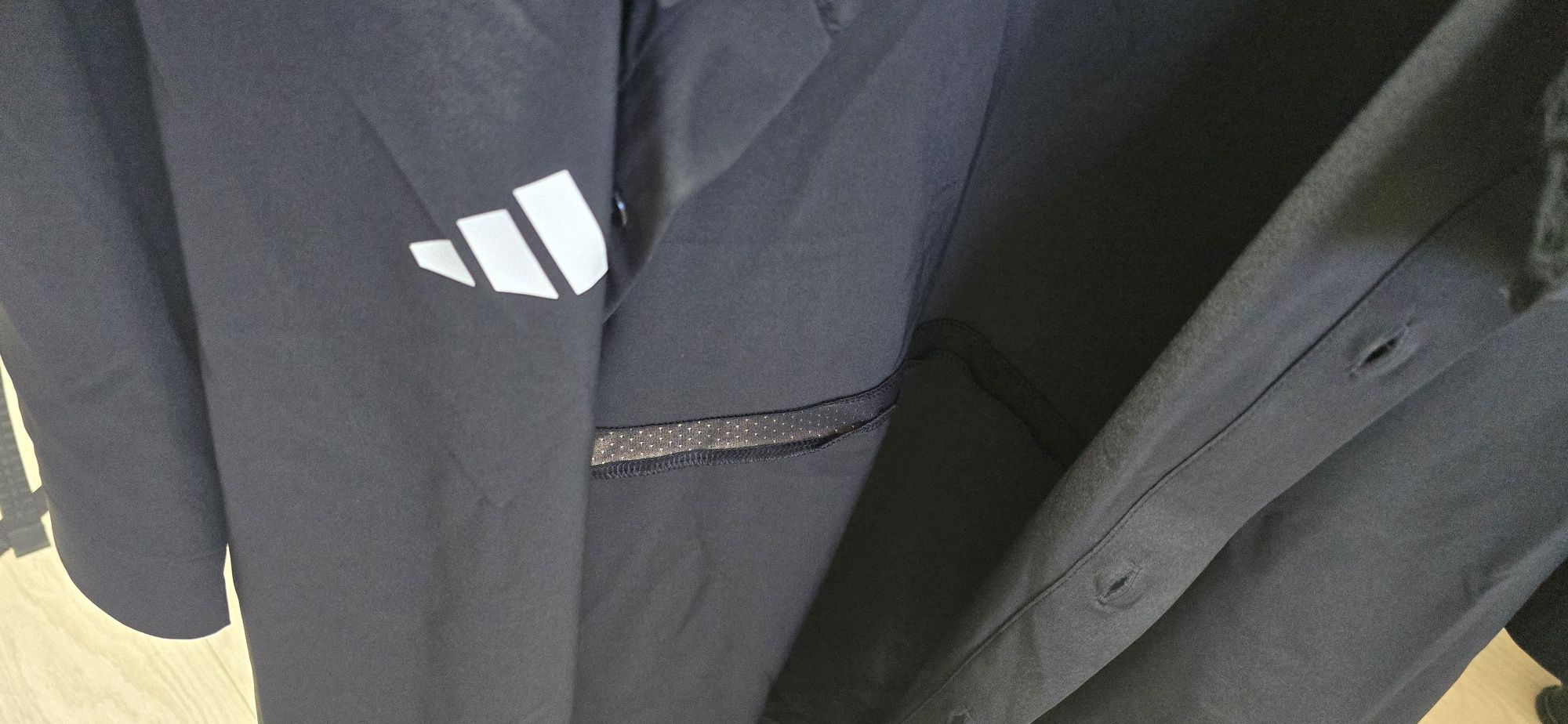 Camasa Adidas cu aerisire L-XL loose fit