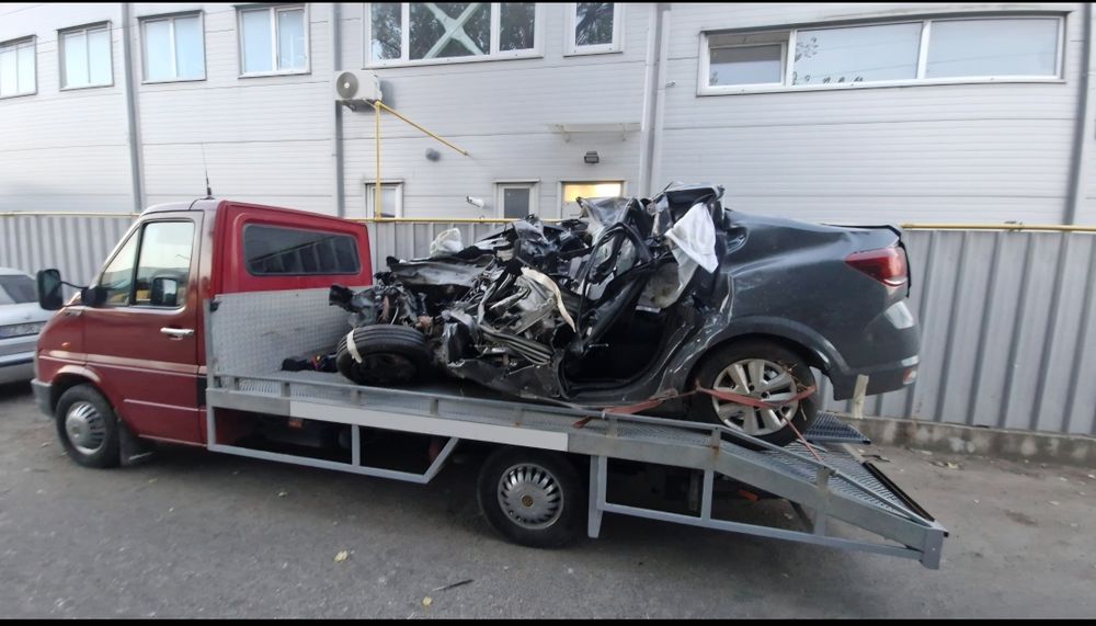 Tractări auto platforma intervenție auto