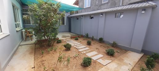 Продаётся свой участок 3,9 сотки два дома