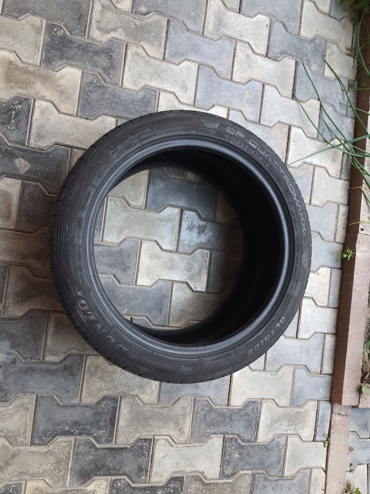 Anvelopa Dunlop 255/40r19 sp qattromaxx pnifarina dot 2019