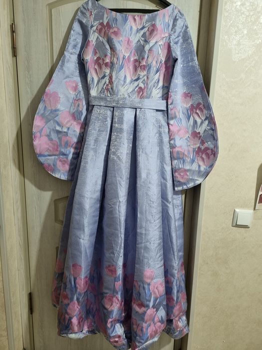 Вечернее платье нежно голубого цвета