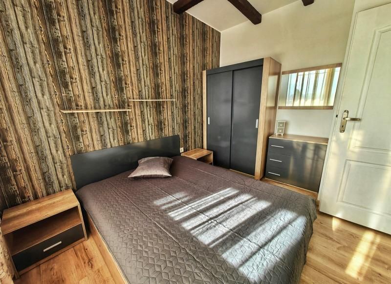 Двустаен апартамент под наем в кв. Кючук Париж