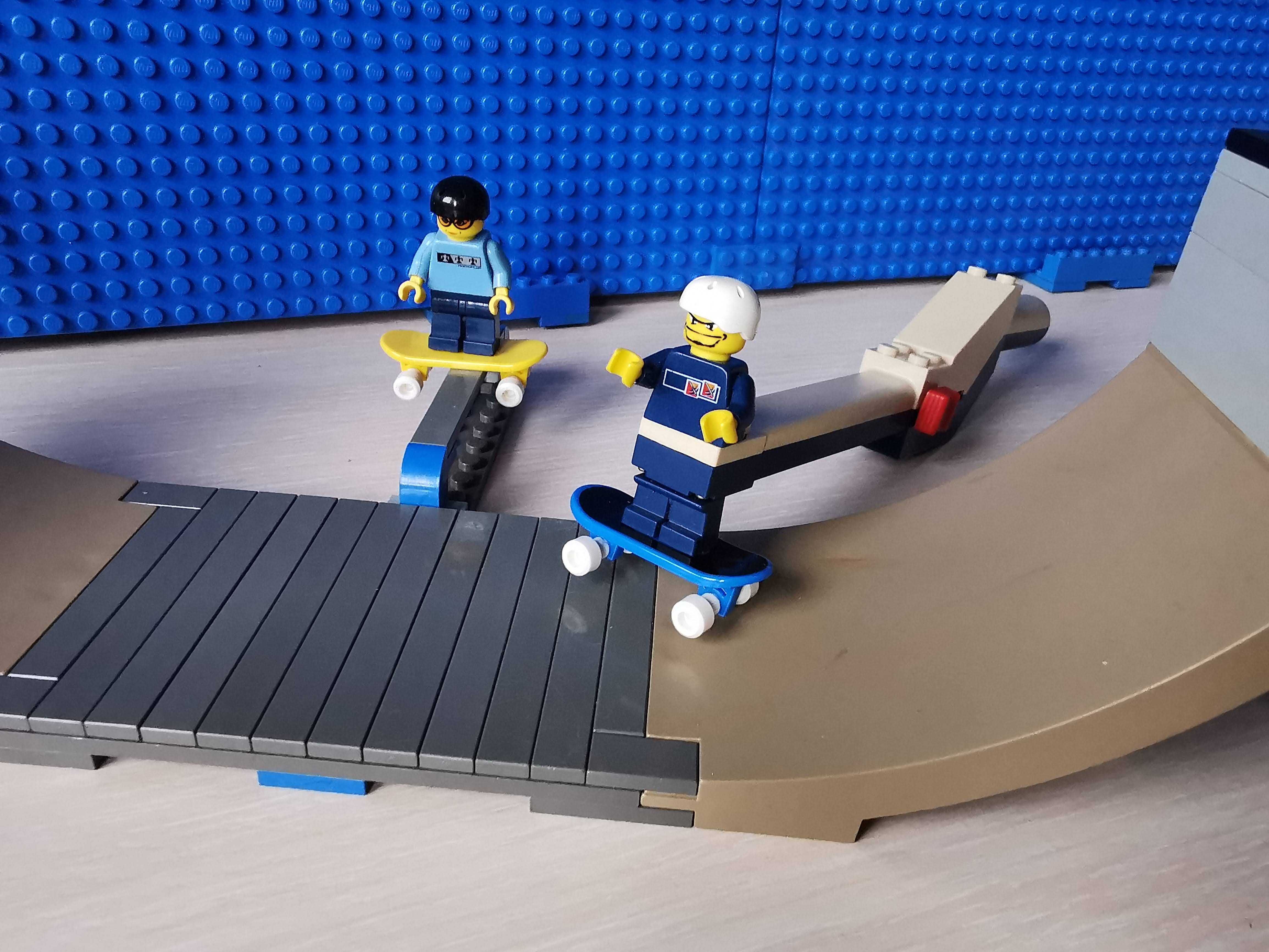 LEGO 3537 - [Sports] Gravity Games | Skateboard Vert Park Challenge