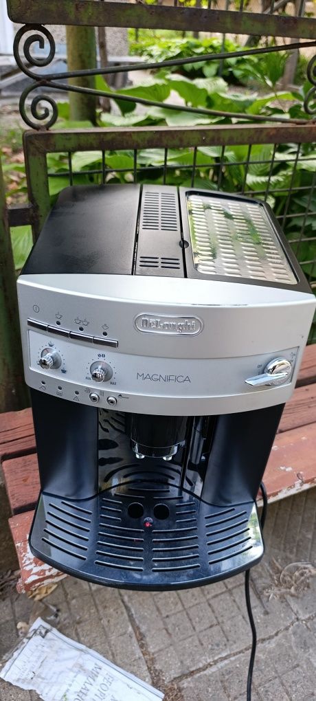 Delonghi Magnifica / Делонги магнифика  каферобот