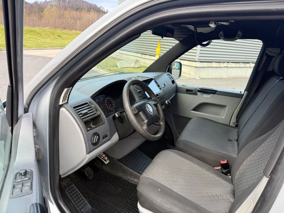 Volkswagen T5 Transporter ~ 2007 ~ Pasul Lung ~ 8+1 Locuri ~ 2.5 TDI