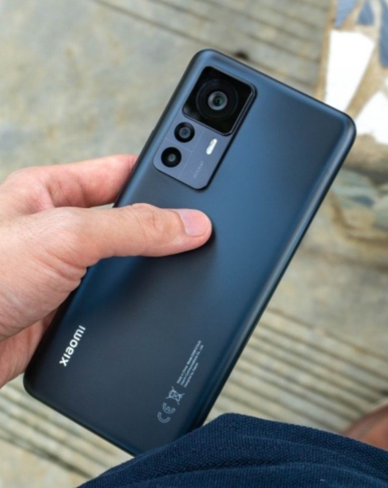Xiaomi 12T Pro 12+4gb-16 RAM HARMAN KARDON Нов