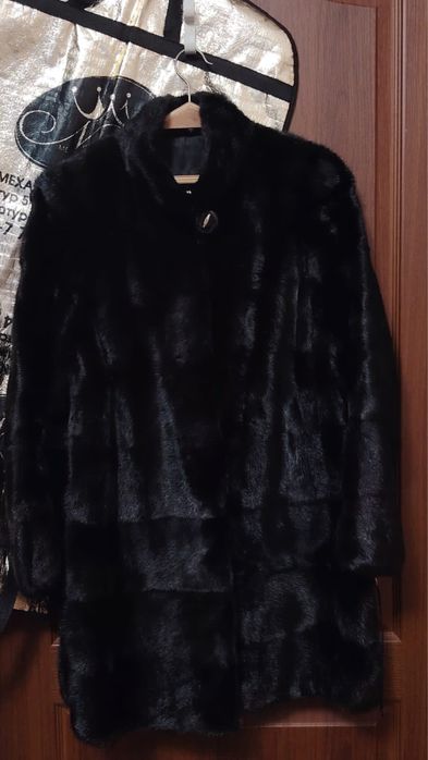 Продам норковую шубу — почти новая, размер 48–50, длина 100 см