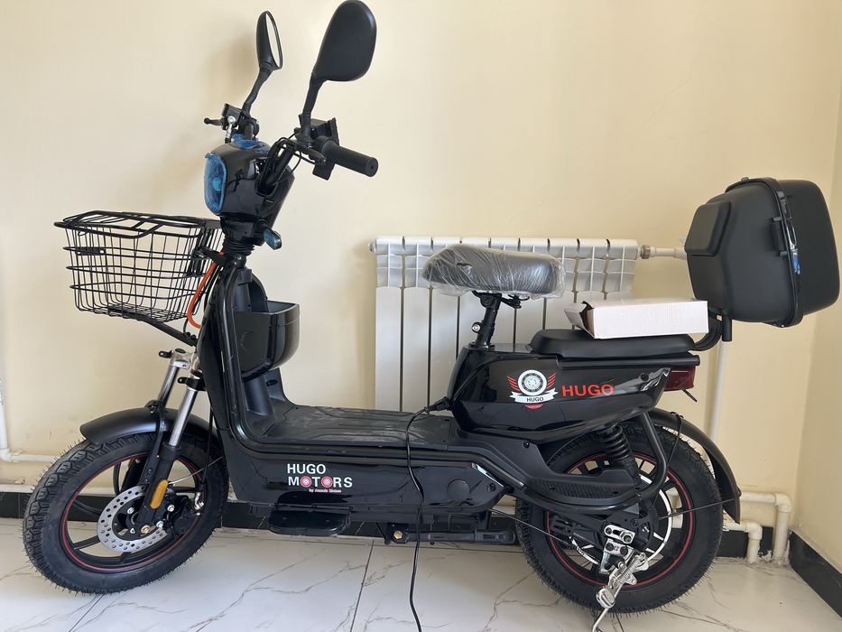 Skuter Ideal holatda sotiladi
