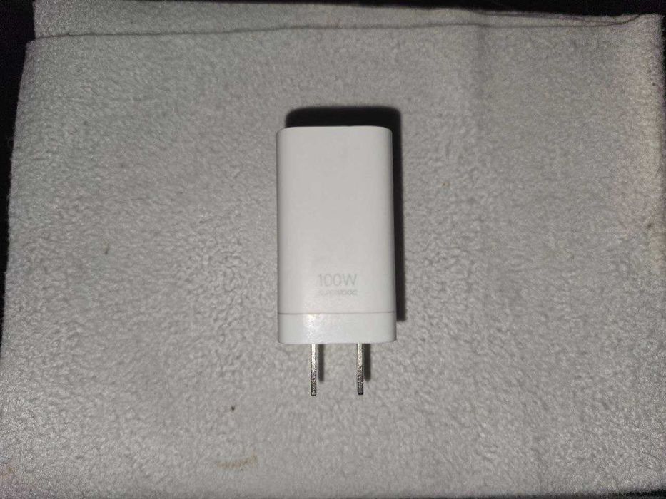 Фабричная зарядка One Plus 100 Watt