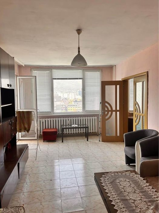 Дава се под наем Тристаен апартамент в София, Стрелбище - 80 кв.м за 650 € - Снимка #1