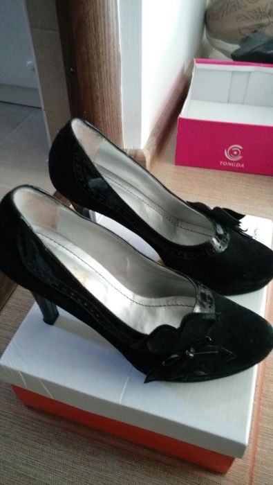 Pantofi marimea 38