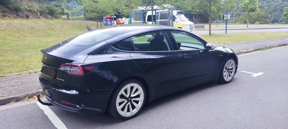 Tesla Model 3 2021 baterie noua pompa de căldură