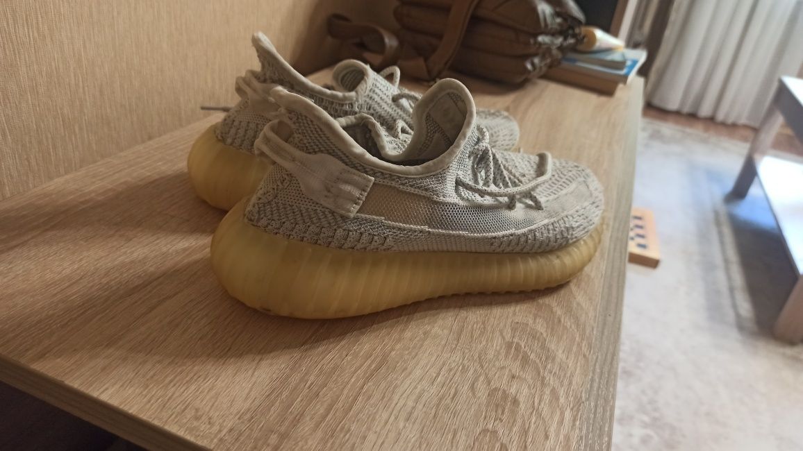 Кроссовки Adidas Yeezy Boost 350