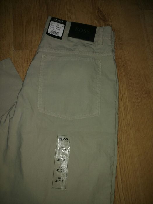 Pantaloni Hugo Boss mărimea 33 x 34