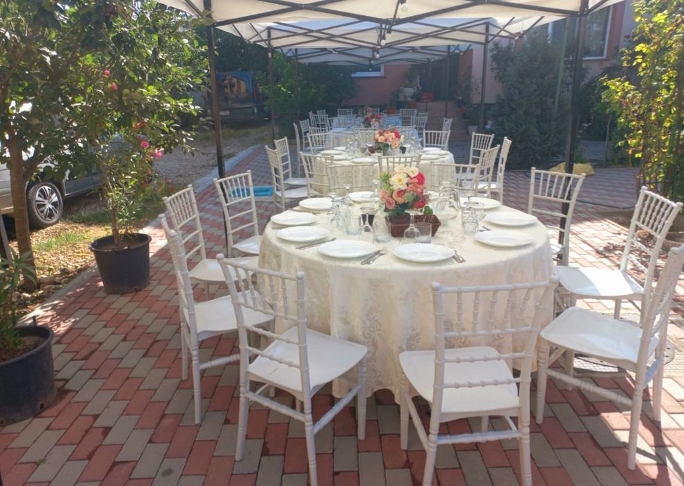 Inchiriem Corturi / Mese/Scaune/Vesela pentru Petreceri și nu numai