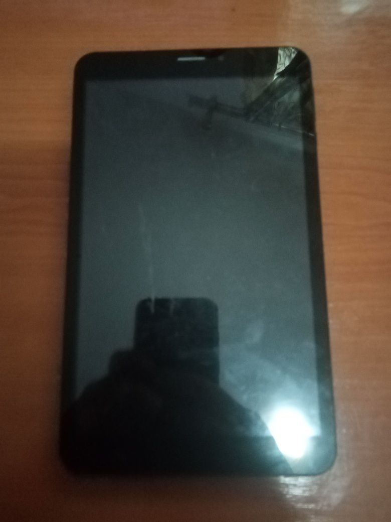 Vând tablete pentru piese sau reparație
