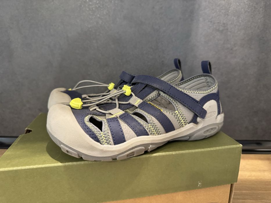 Детски сандали Keen, новер 37