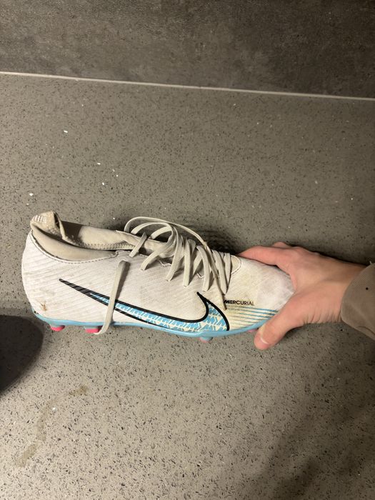 Футболни обувки nike 43 номер