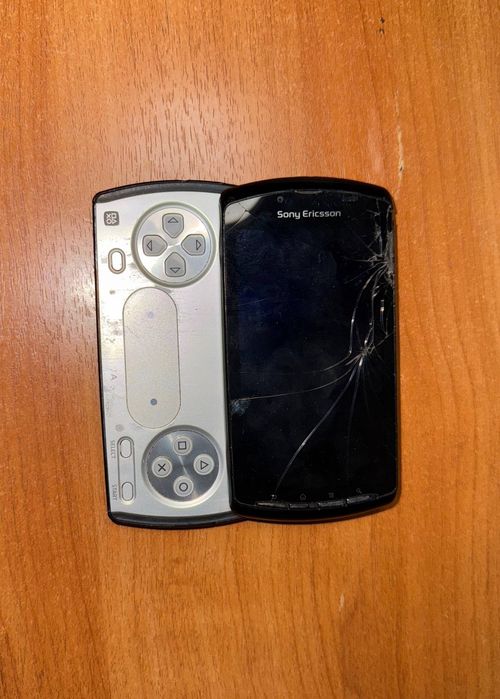 Легендарный телефон sony Xperia play