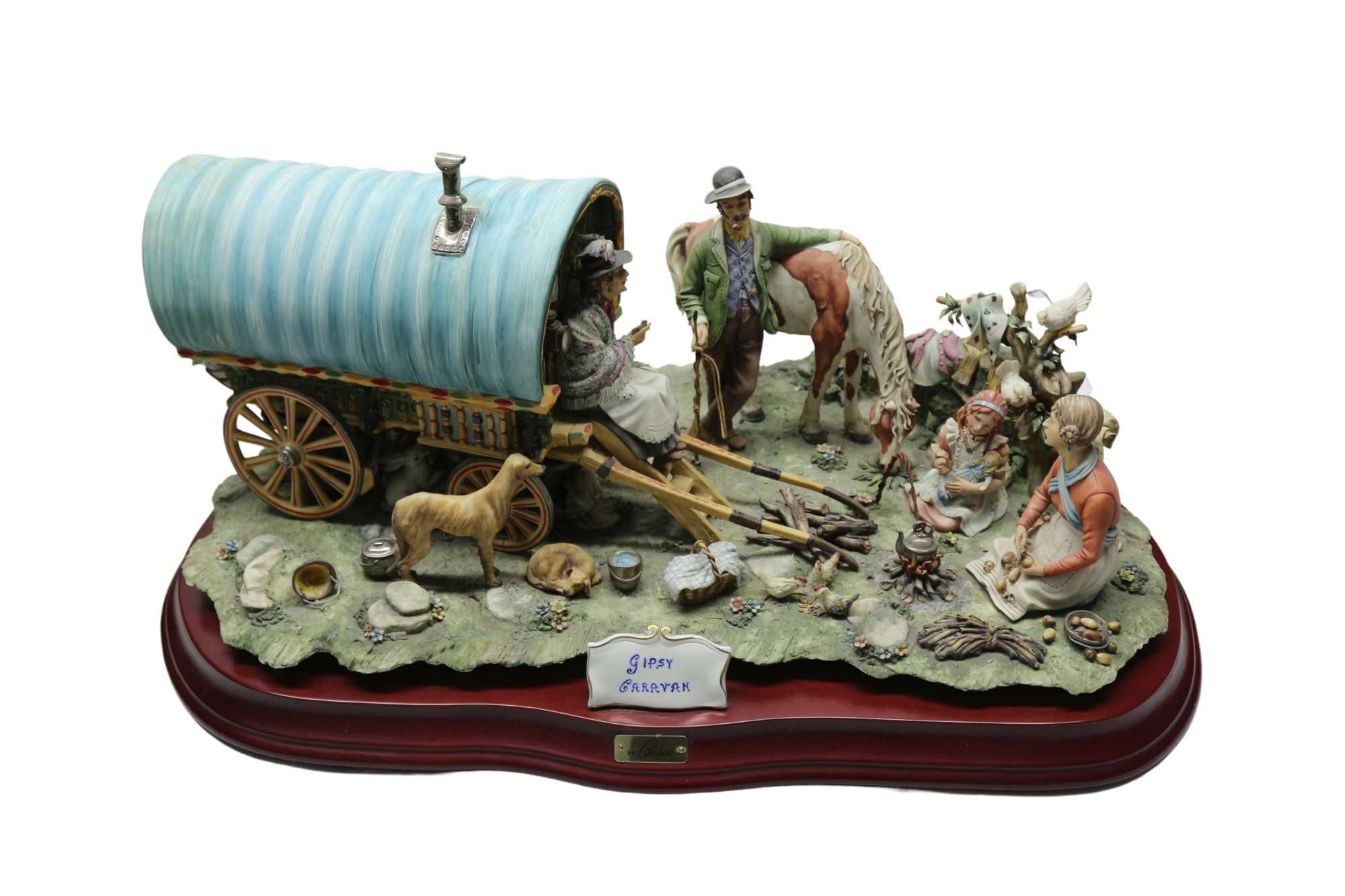 Статуэтка из фарфора Караван Цыган Capodimonte Италия