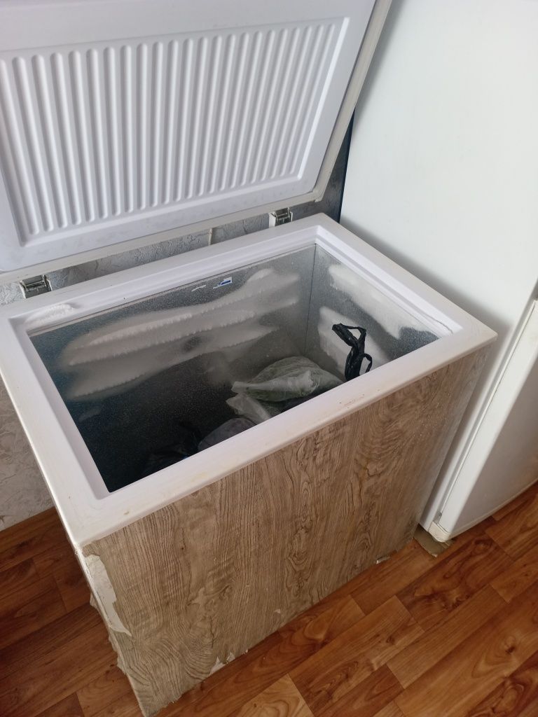 Продам морозильную камеру