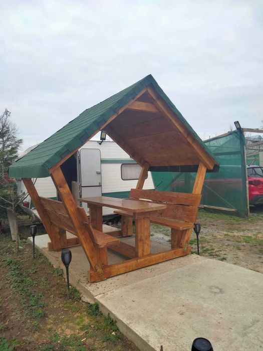 Foisor ptr gradina din lemn masiv vopsit cu oskar disponibil imediat