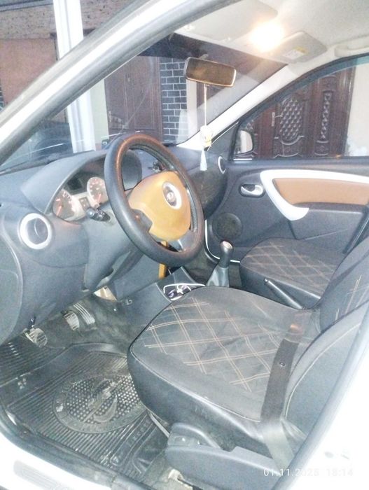 Lada Largus Lada Largus