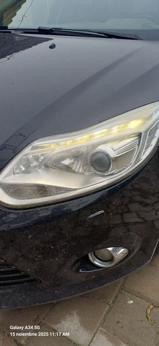 Faruri ford focus mk 3 xenon cu lumina de zi led