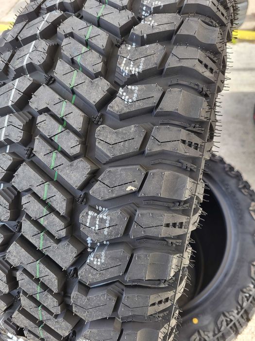 Vand anvelope noi off road,mud terrain  265/65 R17 Radar RT M+S