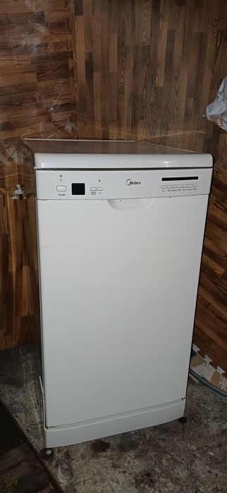 Съдомиялна Midea WQP8-9241B