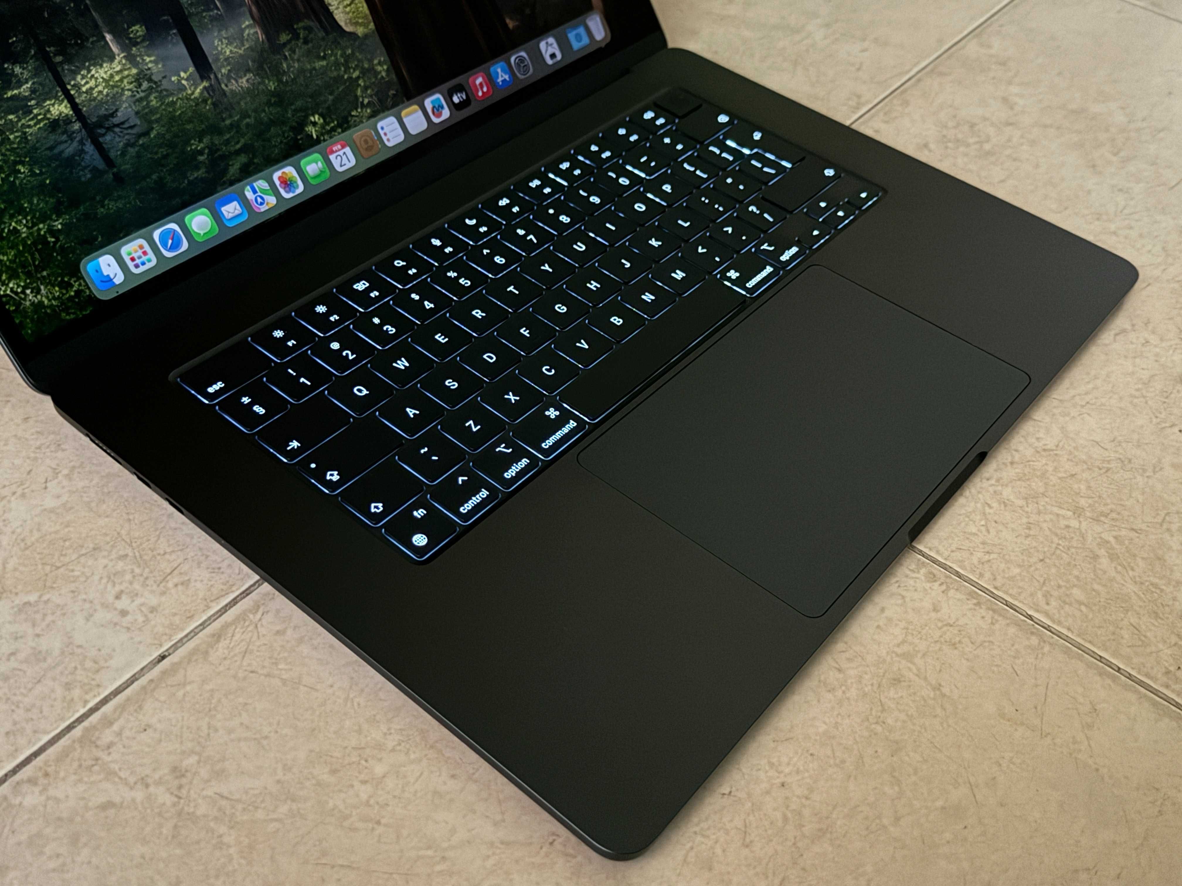 НОВ 15' 2024 Apple MacBook Air M3 Midnight 8GB RAM/256GB SSD/Гаранция