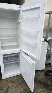 Vând frigider în stare buna de funcționare