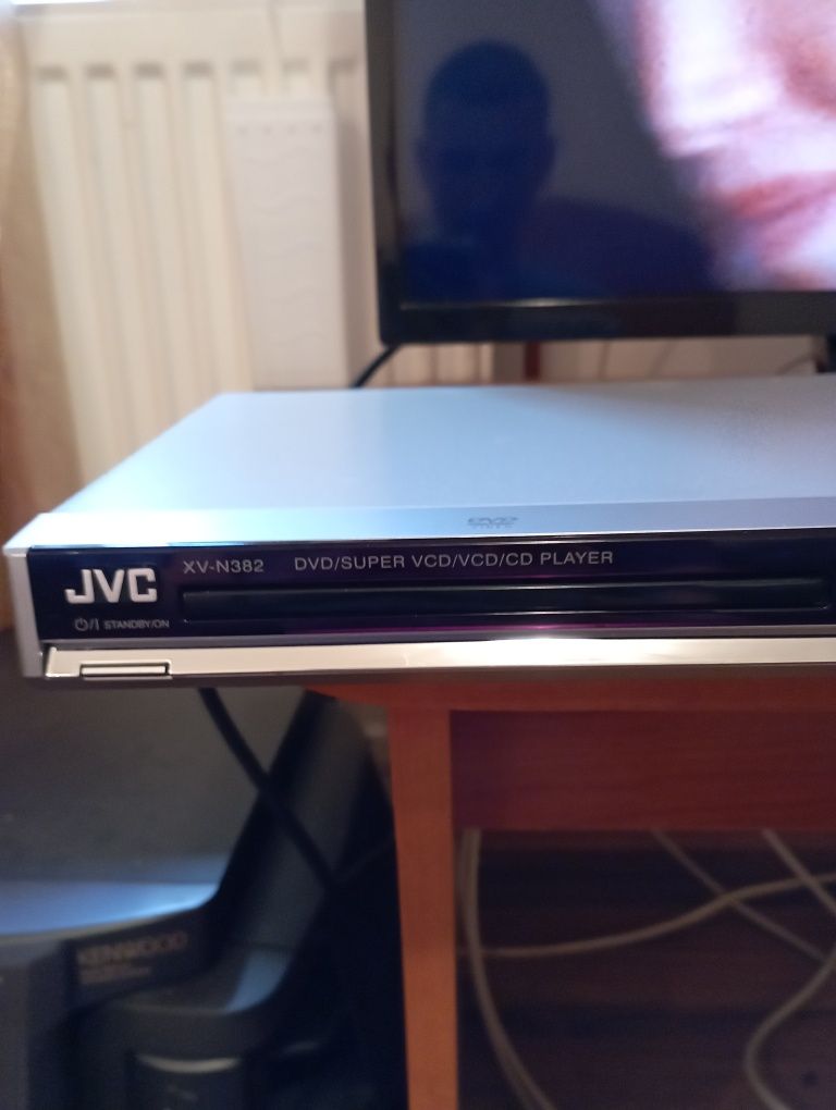 DVD jvc xv-n382 citește și MP3