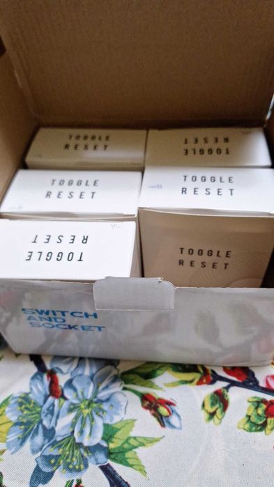 Intrerupator,switch lumina tip piano gri