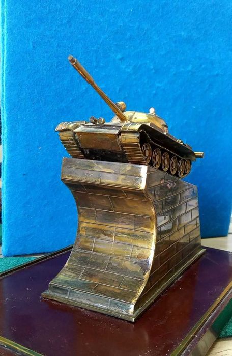 военная техника макет танка  СССР Т-55
