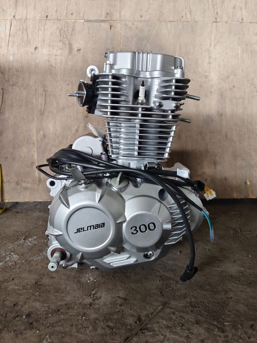 Мотор двигатель мотоцикла