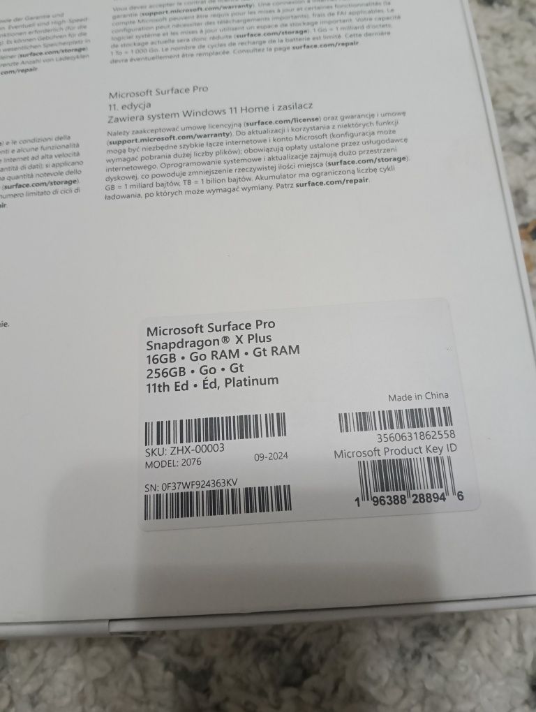 Microsoft Surface PRO 11th Ed SIGILAT