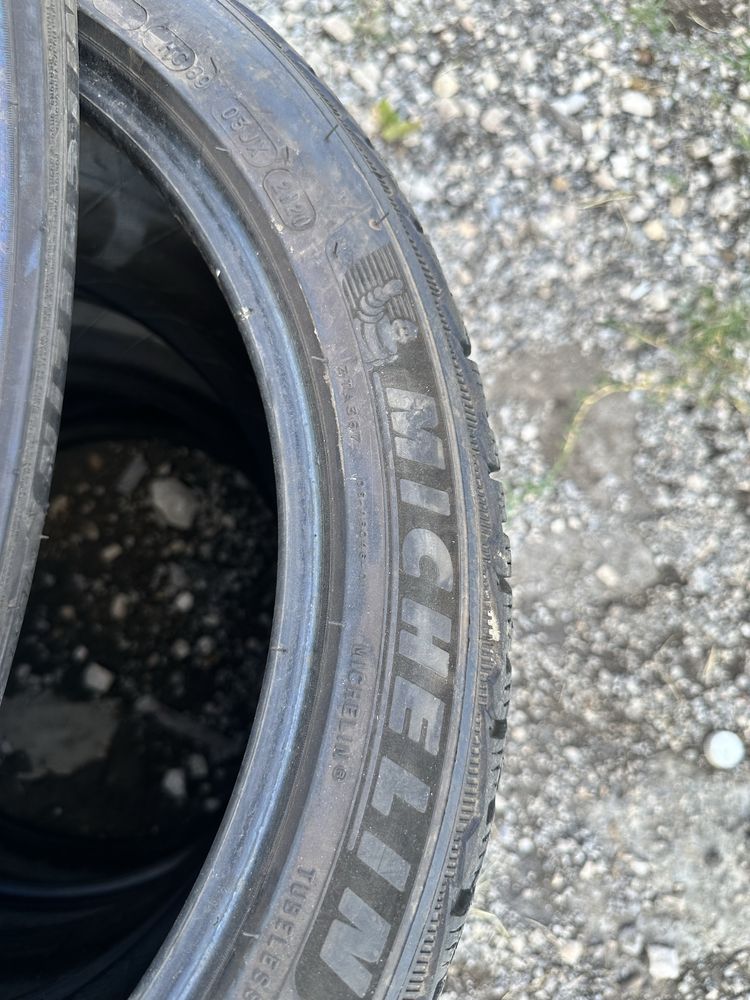 Гуми 18 зимни 235/40/18 милелин