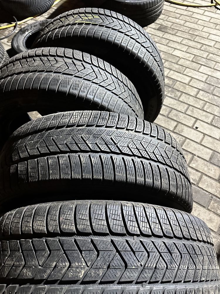 Cauciucuri 255/55/20 Pirelli