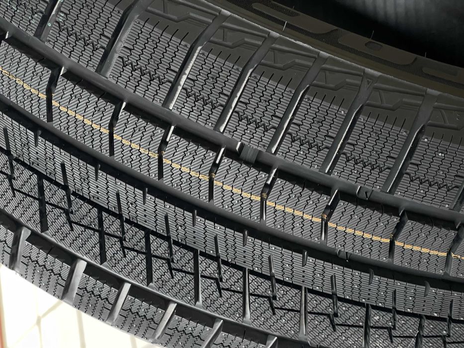 Зимен спорт пакет TRACMAX 285/40/22 и 325/35/22 НОВ ДОТ2025г 285/40R22